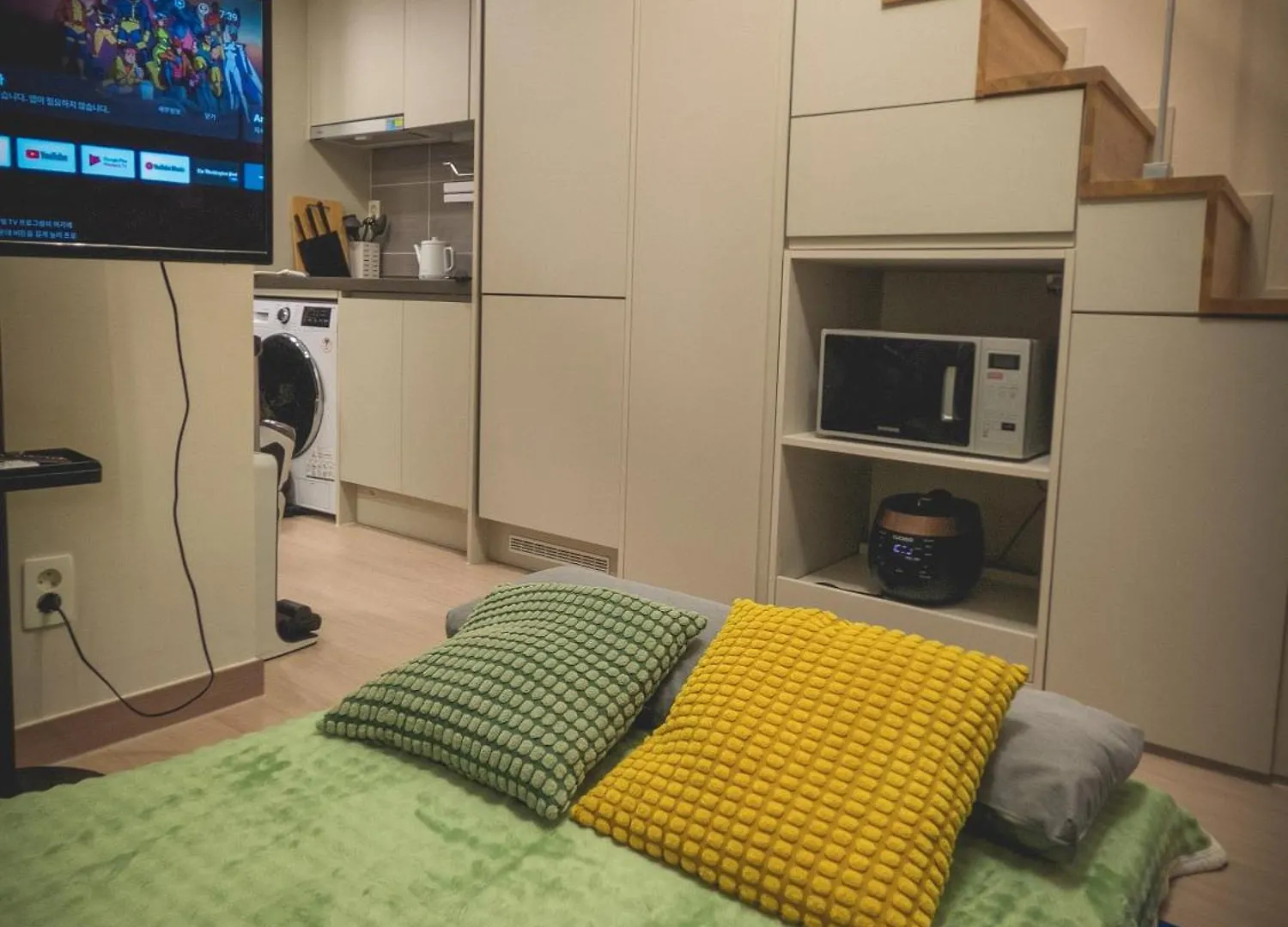 The Platinum Seoul Station - Free Parking, Transportation Hub, Seoul Station, Chungjeongro Station, Various Hot Places, High-Rise View 0*,  Corée du Sud