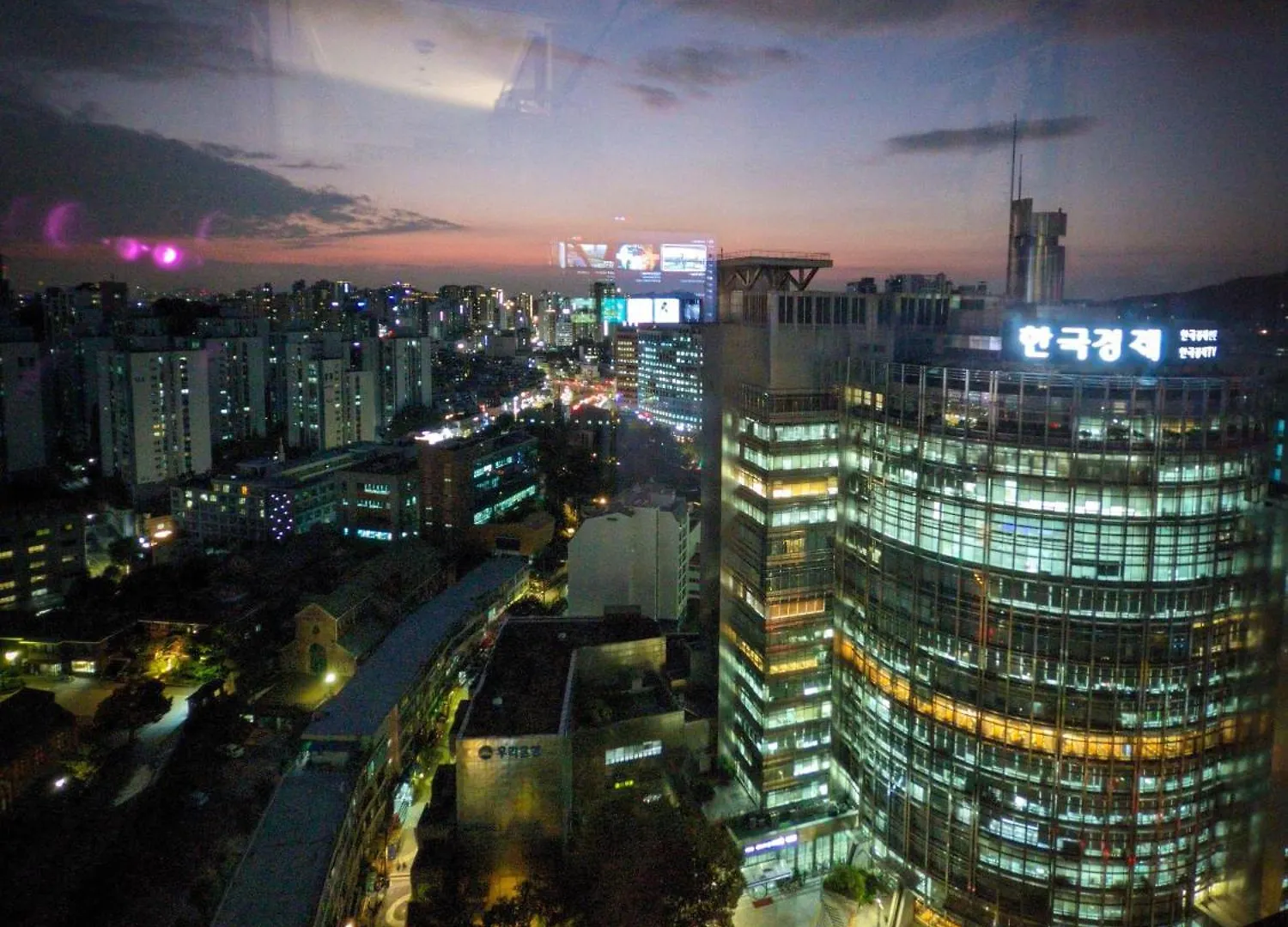 The Platinum Seoul Station - Free Parking, Transportation Hub, Seoul Station, Chungjeongro Station, Various Hot Places, High-Rise View